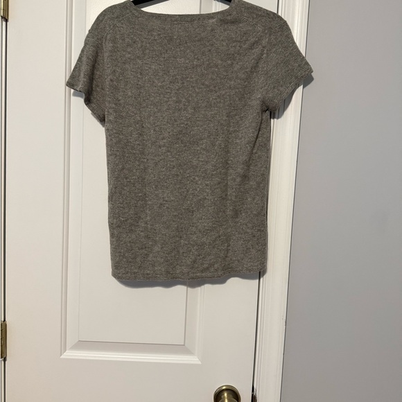 Gray Short Sleeve 100% Cashmere Top - Picture 3 of 4